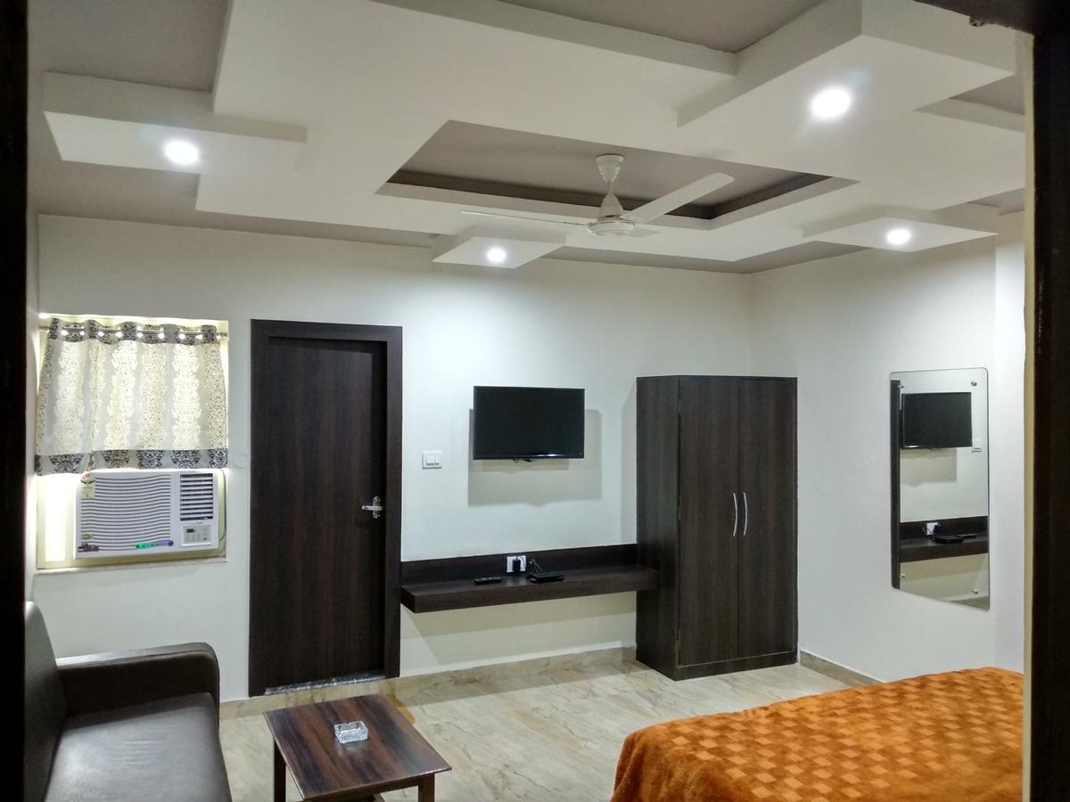 Oyo 60976 Hotel Shree Ji Morena Exterior photo